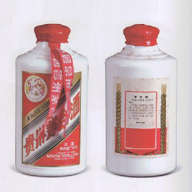 1977年外销“飞天牌”茅台酒