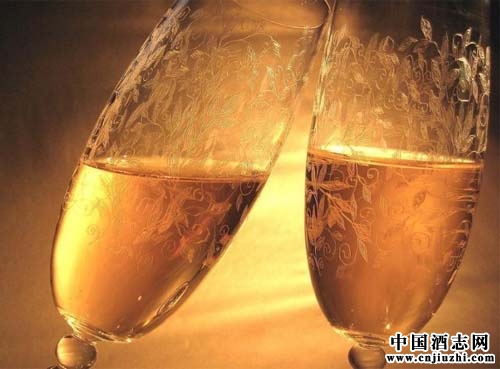 世界名酒之一加拿大冰酒的酿造特点