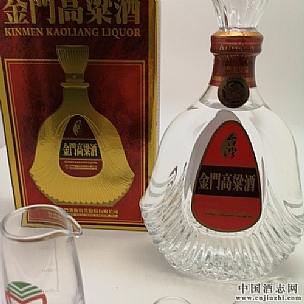 济南市金门高粱酒823纪念酒扁瓶58度纯粮食